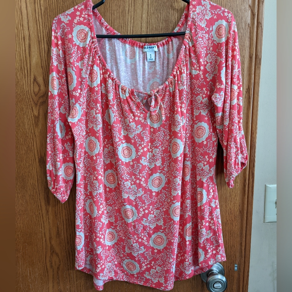 Old Navy top - women size M - Picture 1 of 6